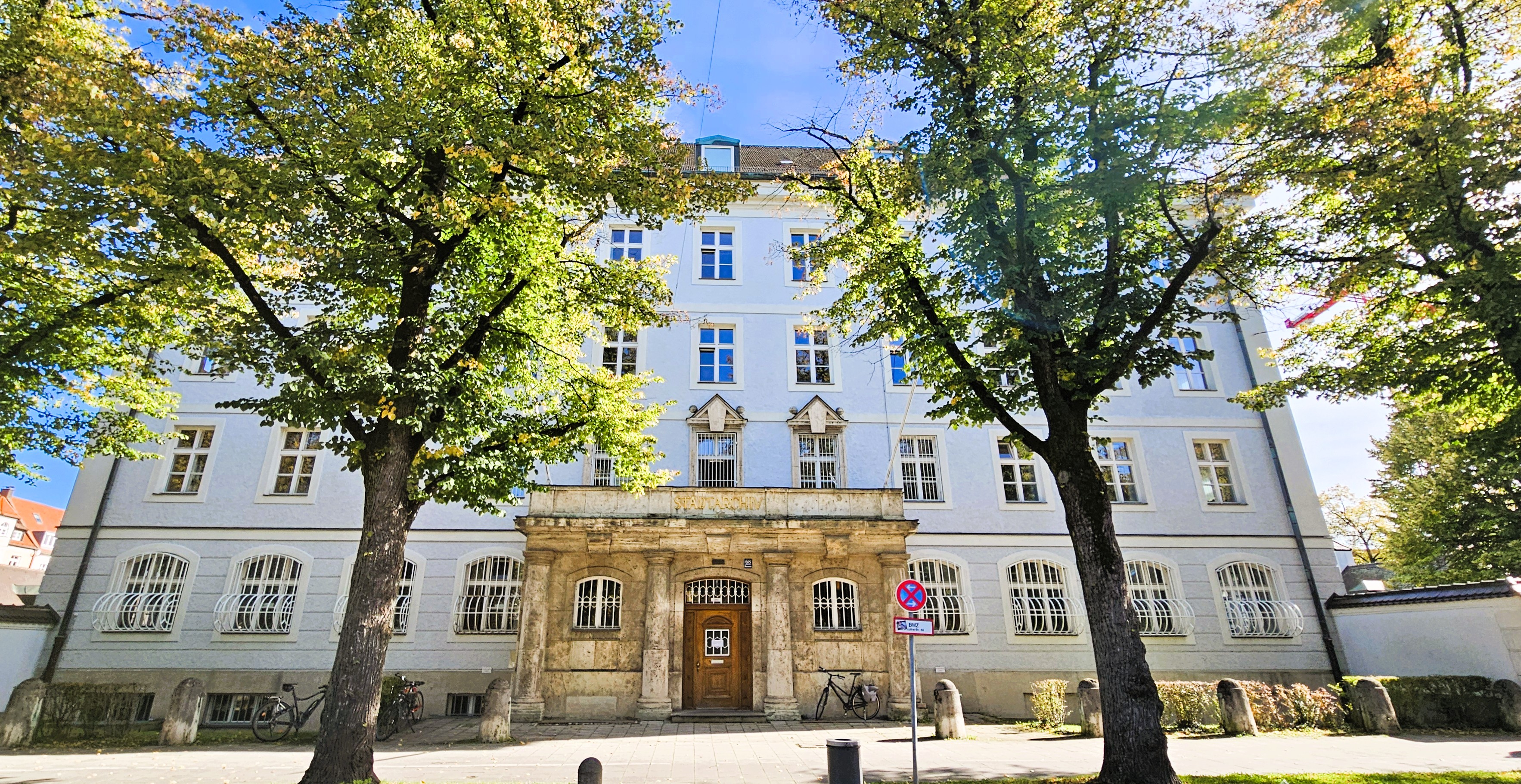 munchen-stadtarchiv-1.jpg